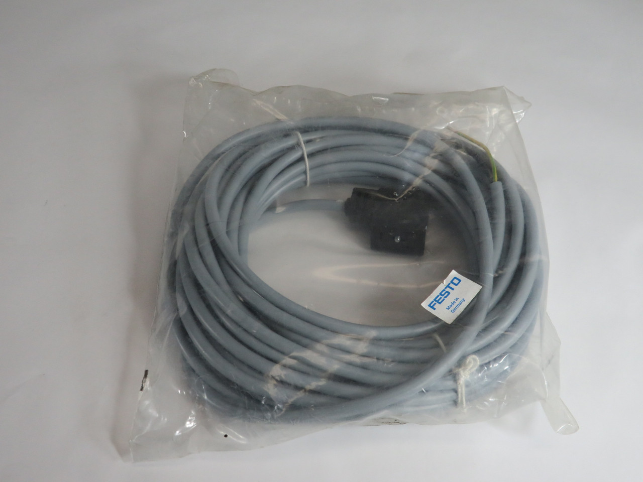 Festo 193458 KMF-1-24-10-LED Plug Socket with Cable NWB