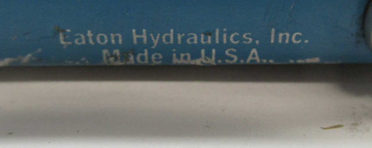 Vickers DG4V-3S-2C-M-FW-B5-60-EN21 Directional Valve MISSING 1 COIL USED