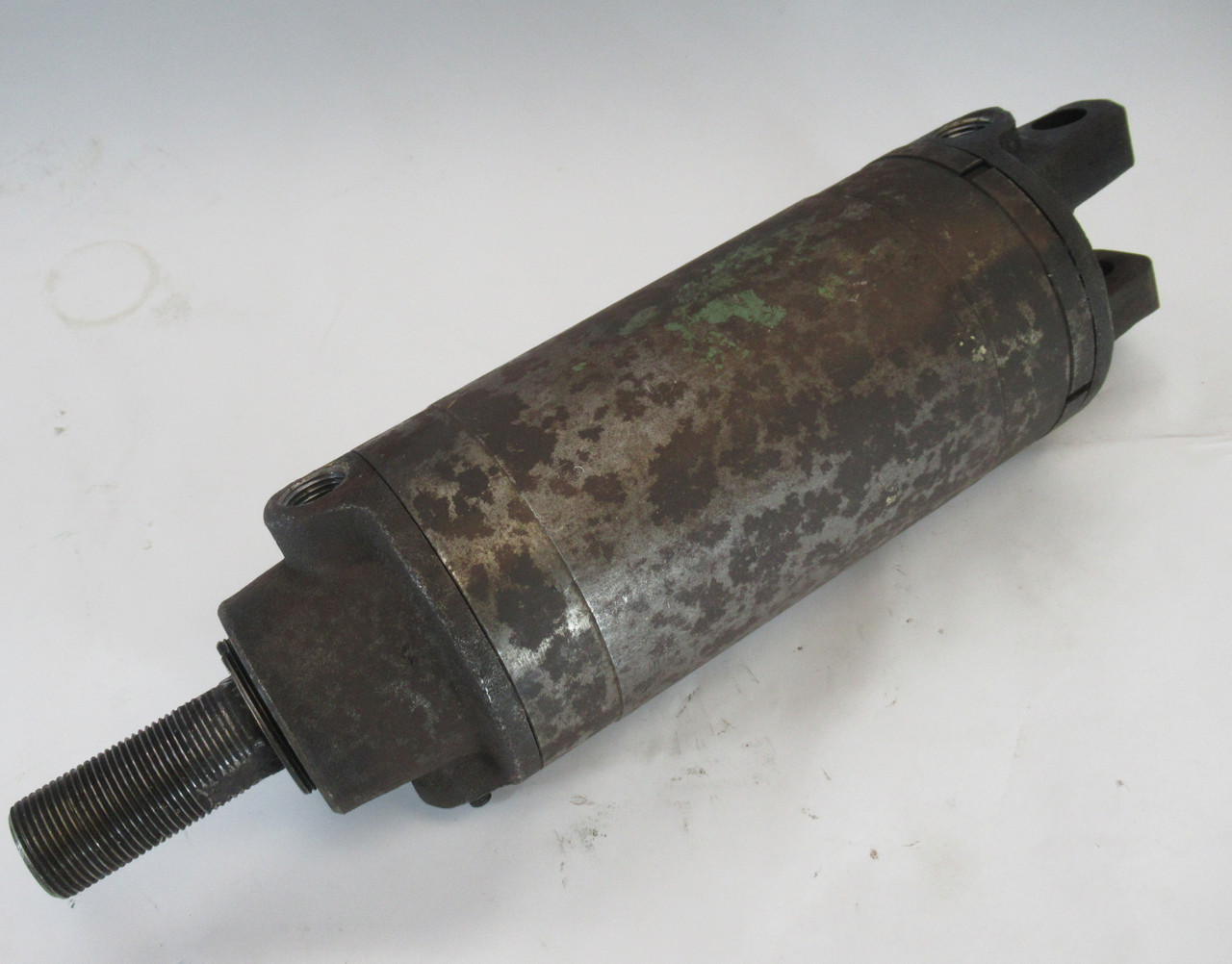 Tomkins Johnson SM3 11121484 Air Cylinder 4" Bore 4-1/8" Stroke SHELF WEAR USED