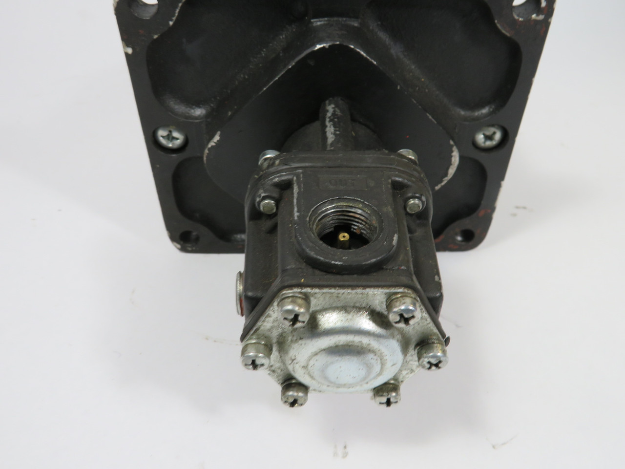 Fairchild 3433 Precision Regulator 250 psig 0.5-30 Range 3/8 NPT Ports USED