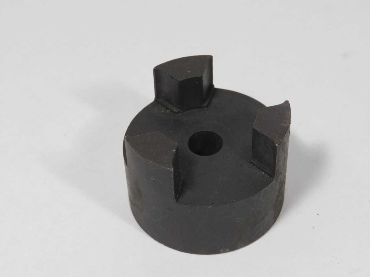 Martin 075-3/8 Jaw Coupling 3/8” Bore 1-3/4" OD No Keyway/No Set Screw USED