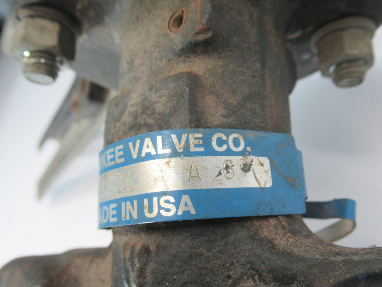 Milwaukee Valve CL223E A6 Lug Butterfly Valve 6" Cast Iron Body SHELF WEAR USED