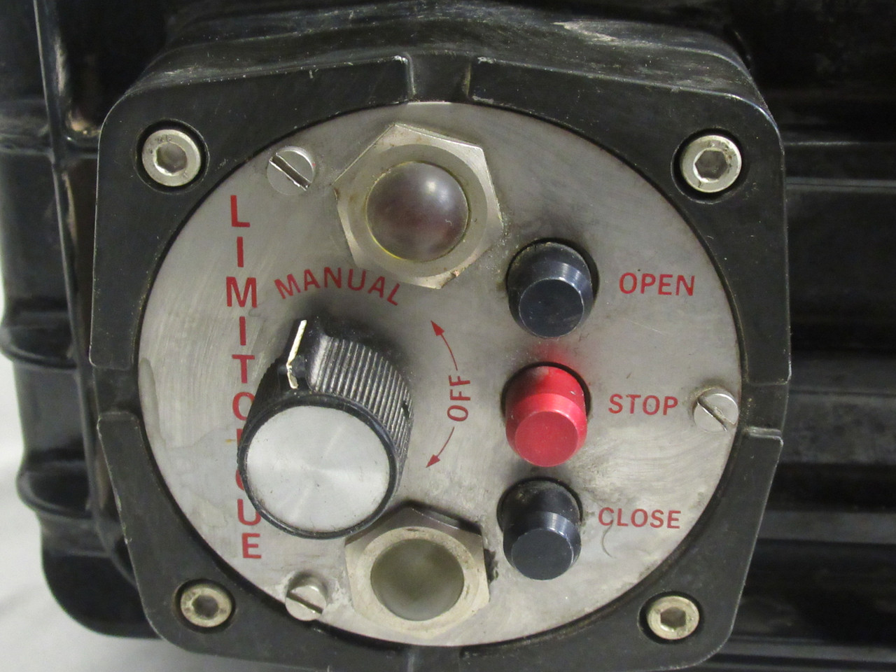 LimiTorque L120-10 Electric Valve Actuator 100 ft-lb 0.17HP 900RPM 575V USED