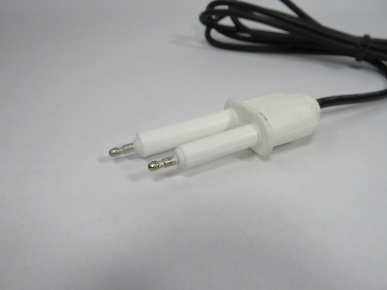 Melles Griot 05-LHP-902 Helium Neon Laser Tube C/W Power Supply 115/230VAC USED