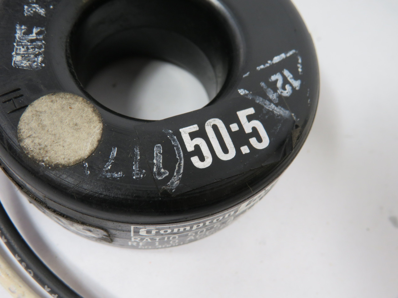 Crompton 2RL-500 Current Transformer 2VA 600V 50-400Hz 50:5 Ratio SHELF WEAR NOP