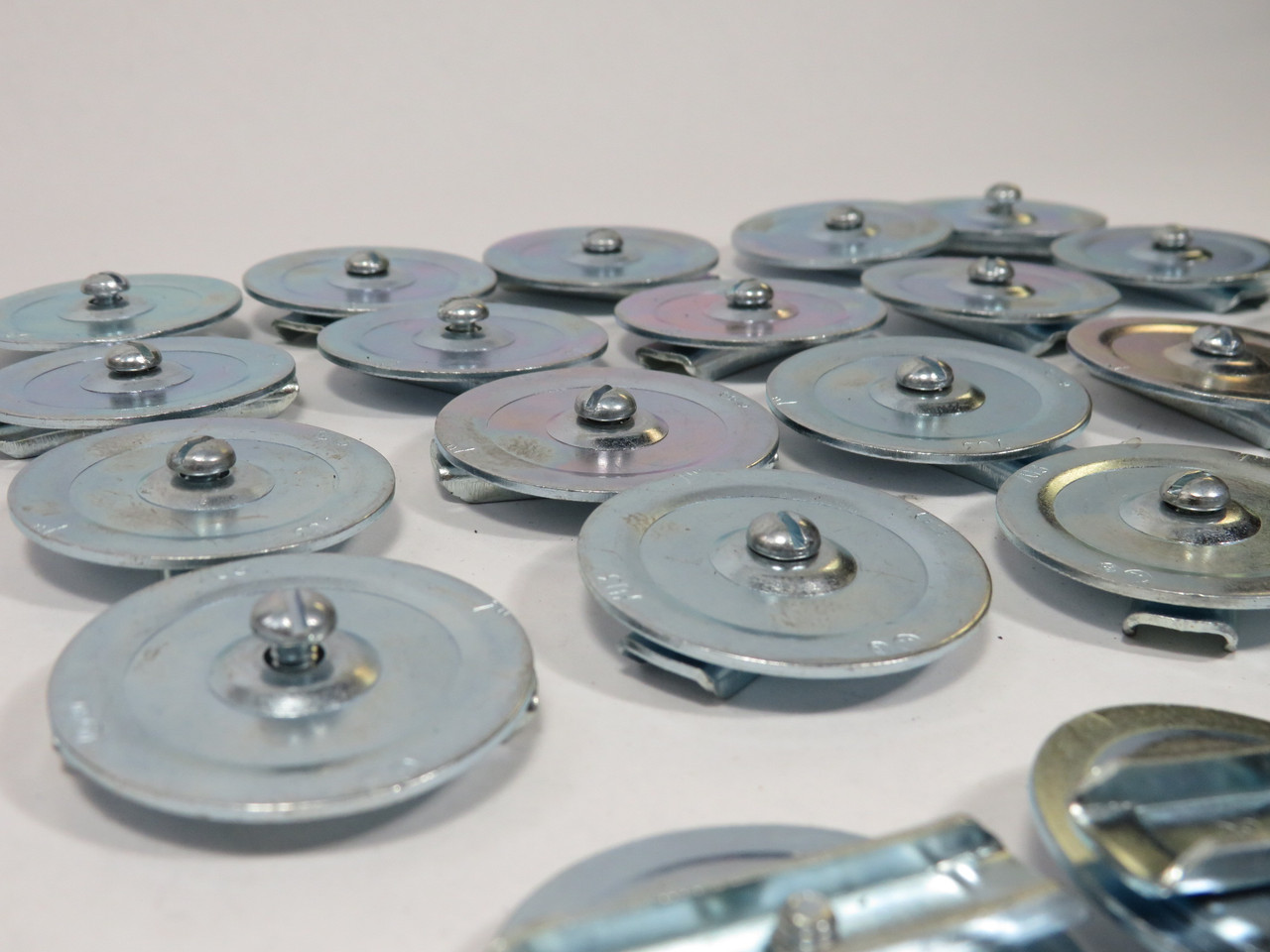 Gardner Bender KO703 1” Knockout Seal 25-Pack BOX DAMAGE NEW