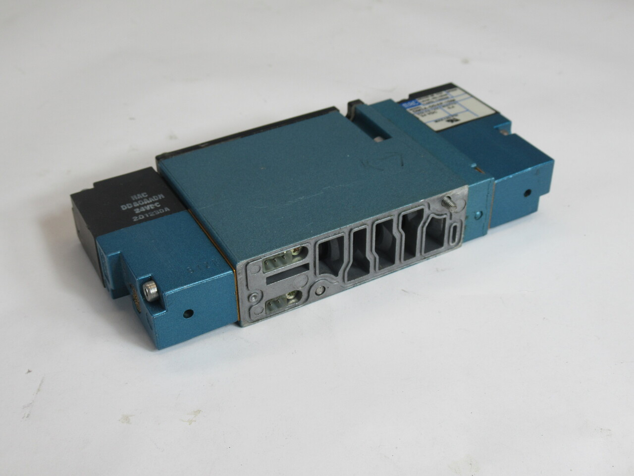 MAC Valves 92B-FAB-000-DM-DDAP-1DM Solenoid Valve 24VDC NO GASKET USED