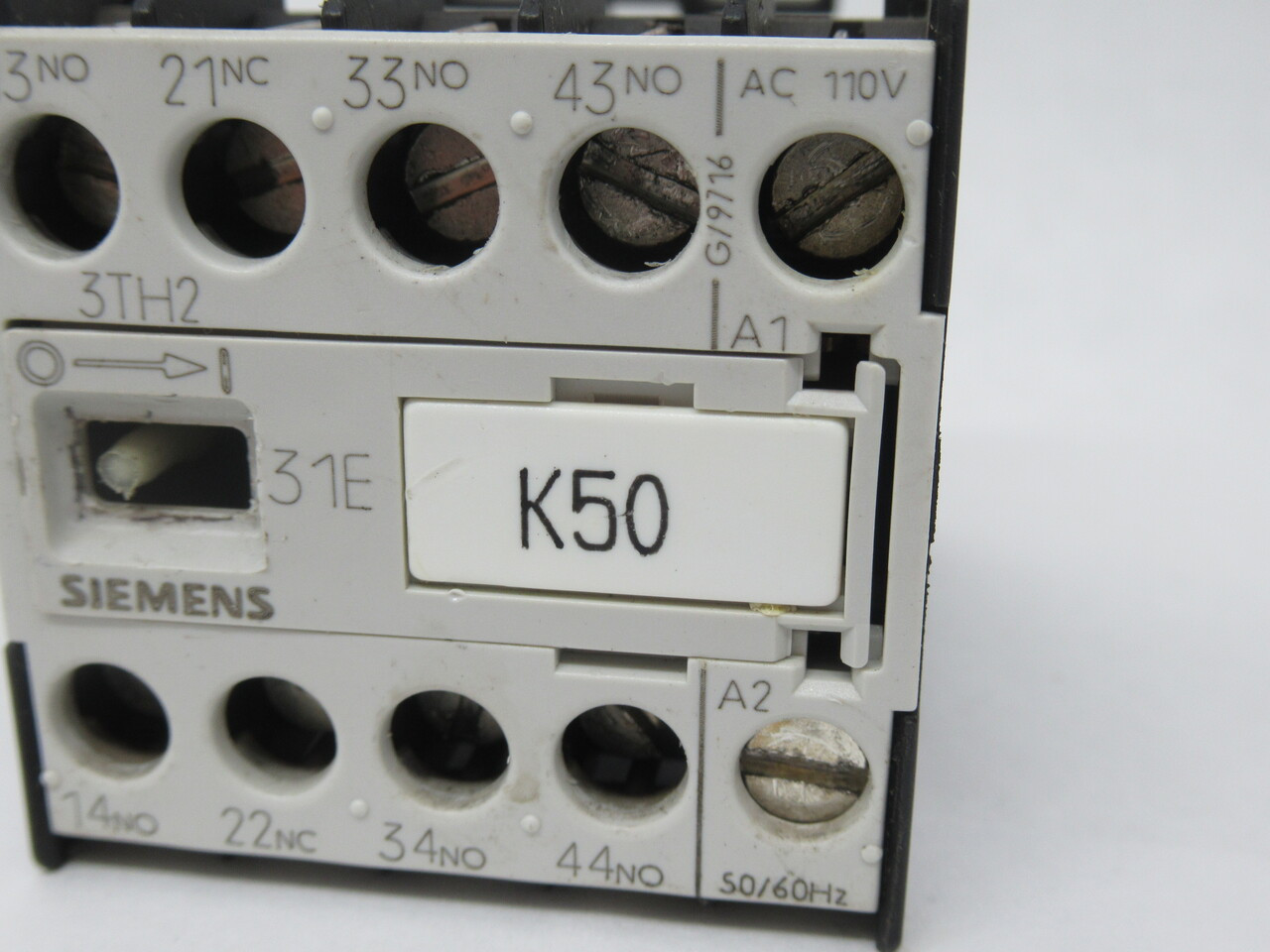 Siemens 3TH2031-0AG2 Contactor Relay 3NO 1NC 110VAC 50/60Hz USED