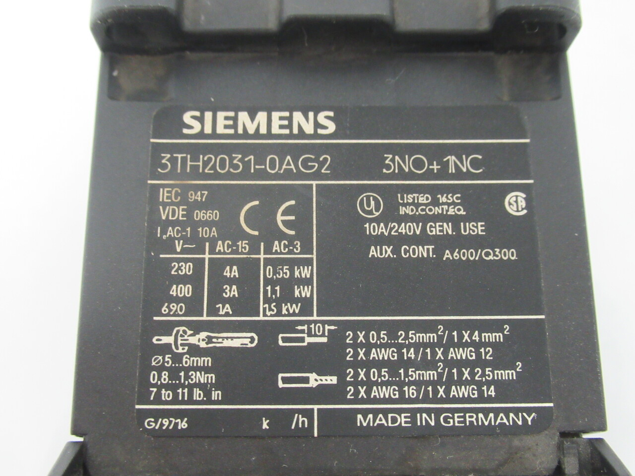 Siemens 3TH2031-0AG2 Contactor Relay 3NO 1NC 110VAC 50/60Hz USED