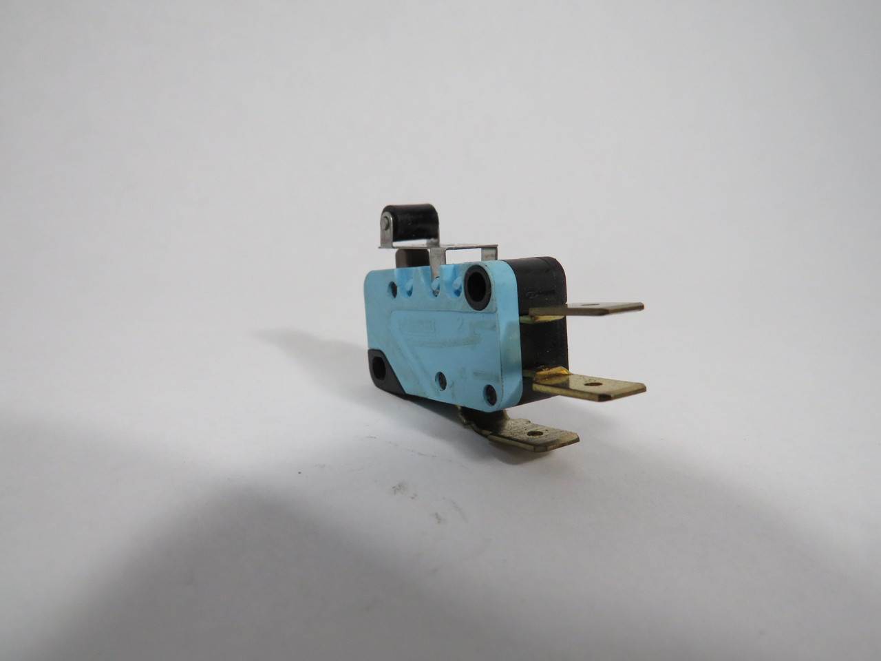 Crouzet 83161038 Roller Lever Micro Limit Switch 400V 10(4)A 250V 16(4)A NOP