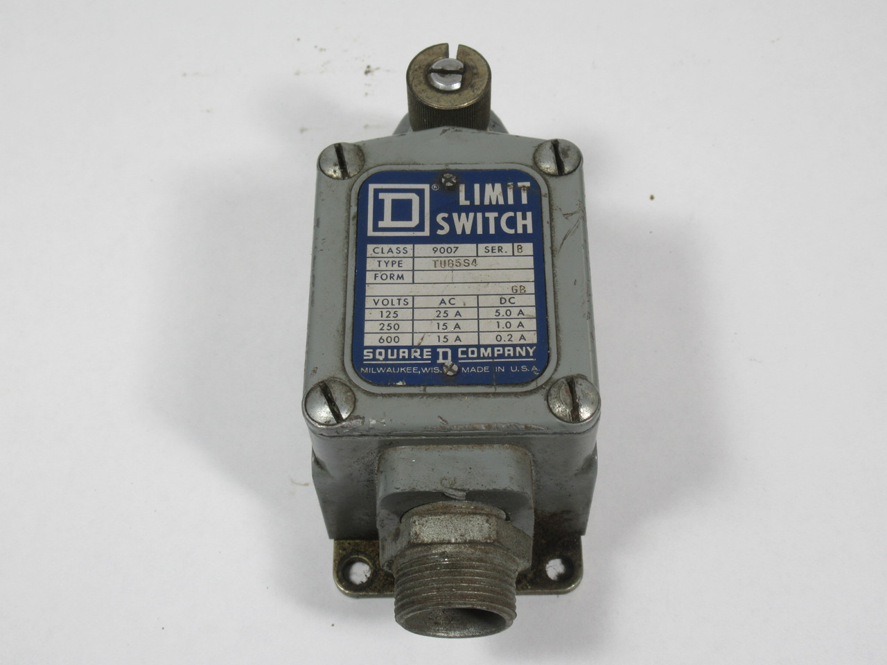 Square D 9007TUB5S4 Ser. B Limit Switch 600VAC 15A USED