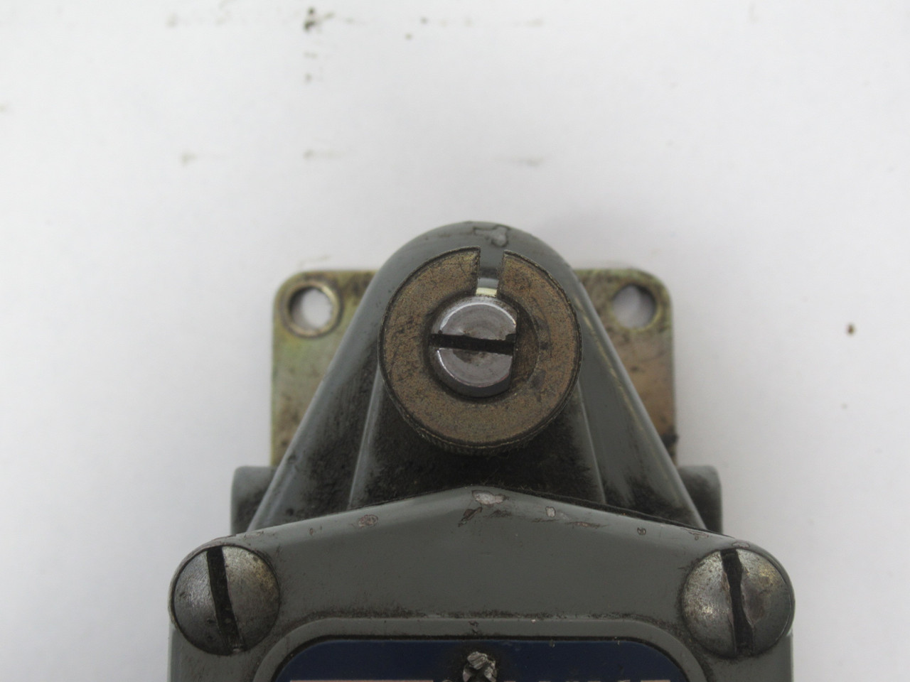 Square D 9007TUB5S4 Ser. B Limit Switch 600VAC 15A USED