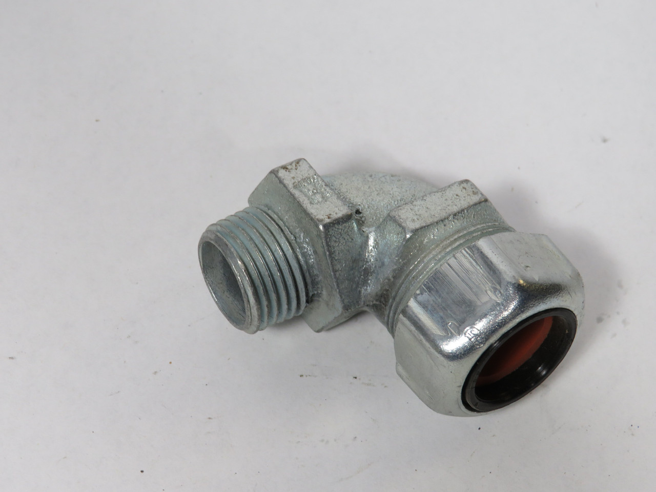 Thomas & Betts 2250 90-Deg Strain Relief Fitting 1/2" .500-.625 Lot of 19 NOP