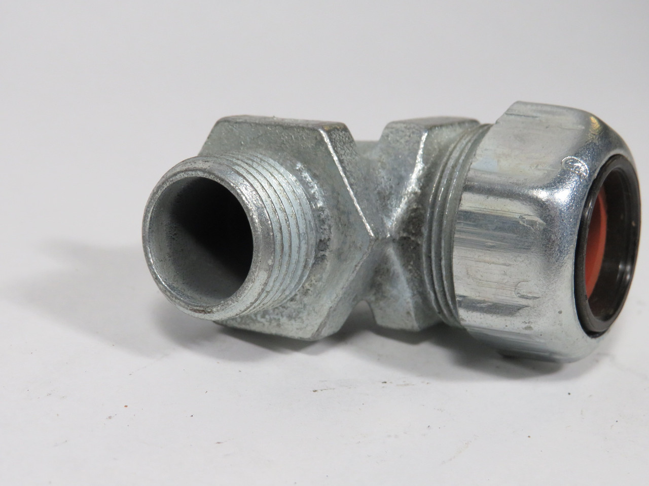 Thomas & Betts 2250 90-Deg Strain Relief Fitting 1/2" .500-.625 Lot of 19 NOP