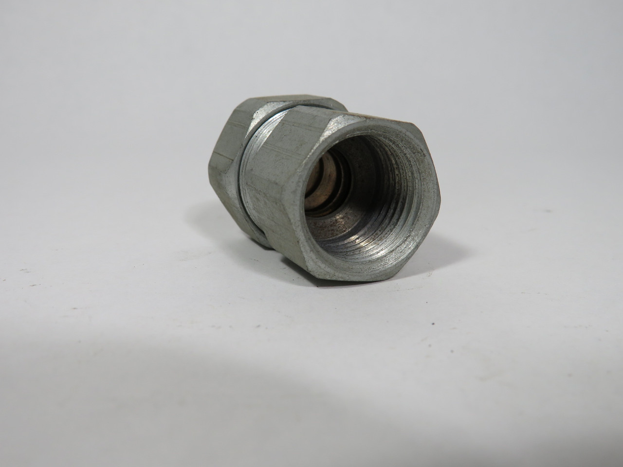 Appleton ST-50F Liquidtight STF Connector w/ Threaded Hub 1/2 NPT SHELF WEAR NOP