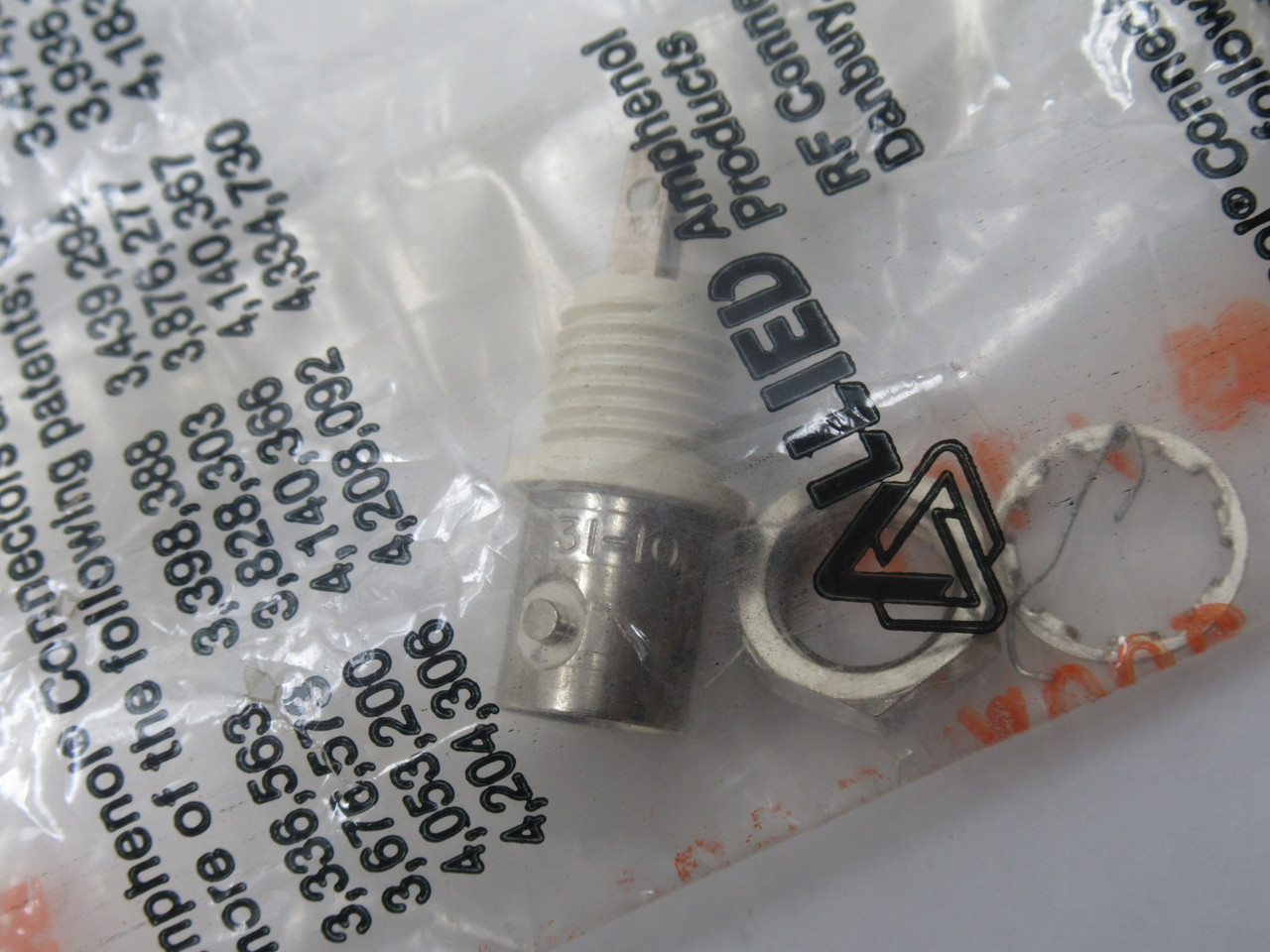 Amphenol 031-10 Straight Receptacle Jack Front-Mount 50 Ohm NWB