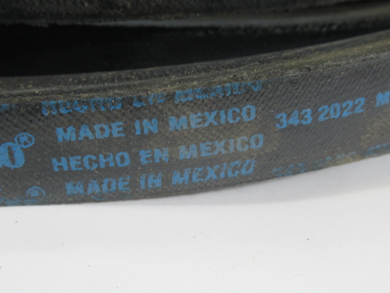 Gates 5V1700 9334-1700 Single Strand HC V-Belt 170"L 5/8"W 35/64"Th NEW