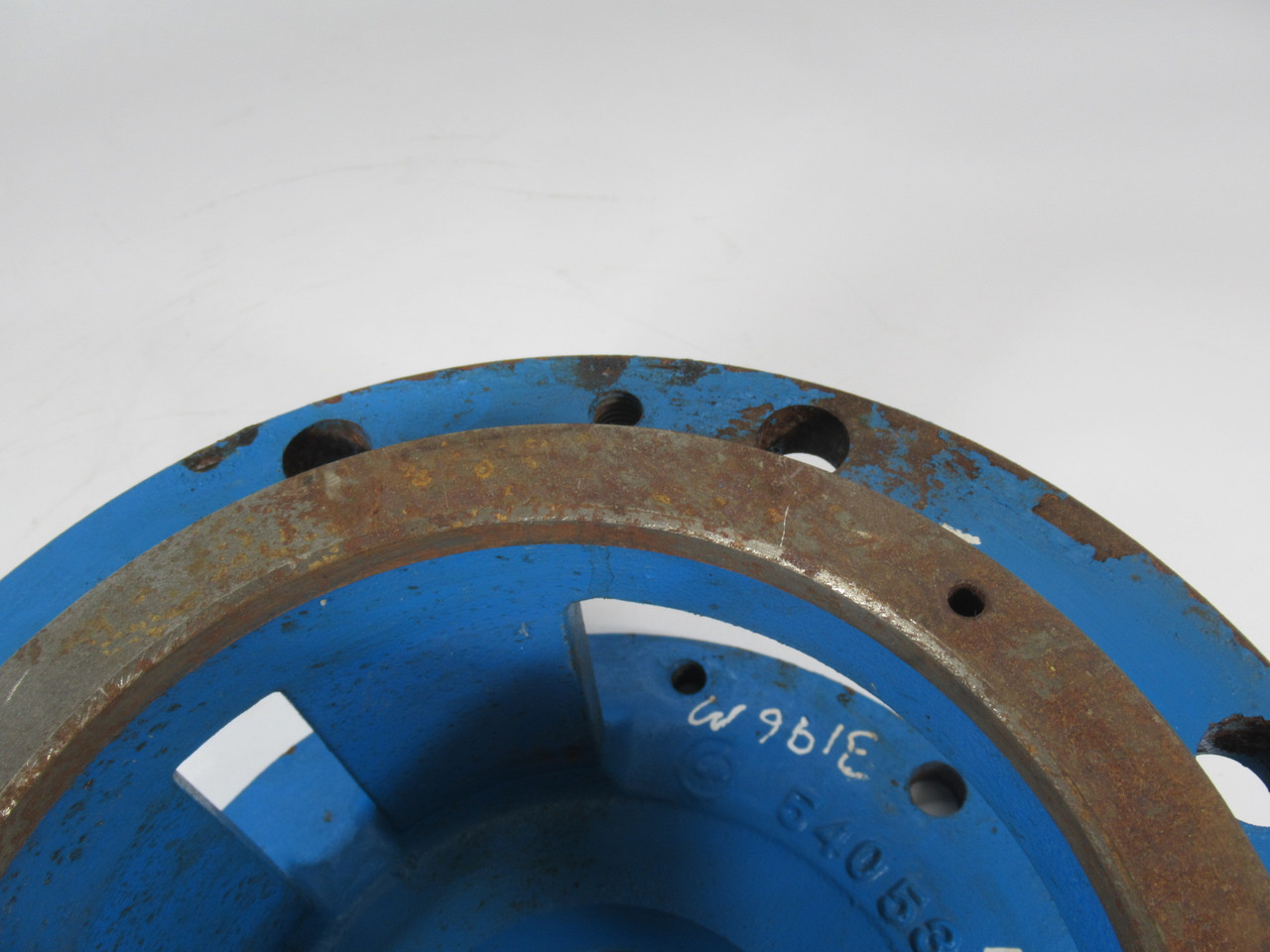 Goulds 54053 3196/M Pump Frame Adapter 8" Ductile Iron SHELF WEAR NOP