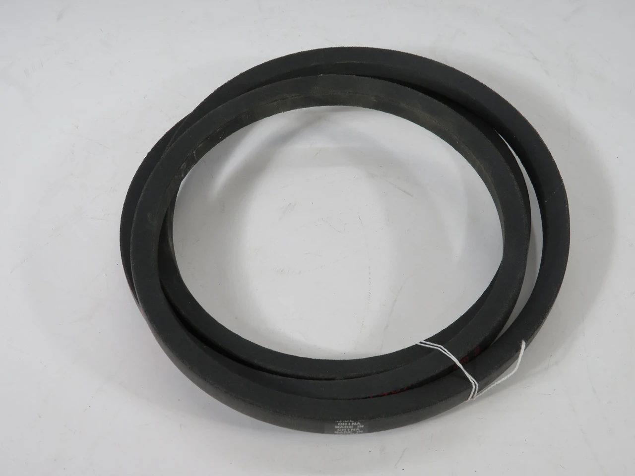 Megadyne B71/5L740 1 Rib Drive V-Belt 74"L 5/8"W 3/8"Th SHELF WEAR NOP
