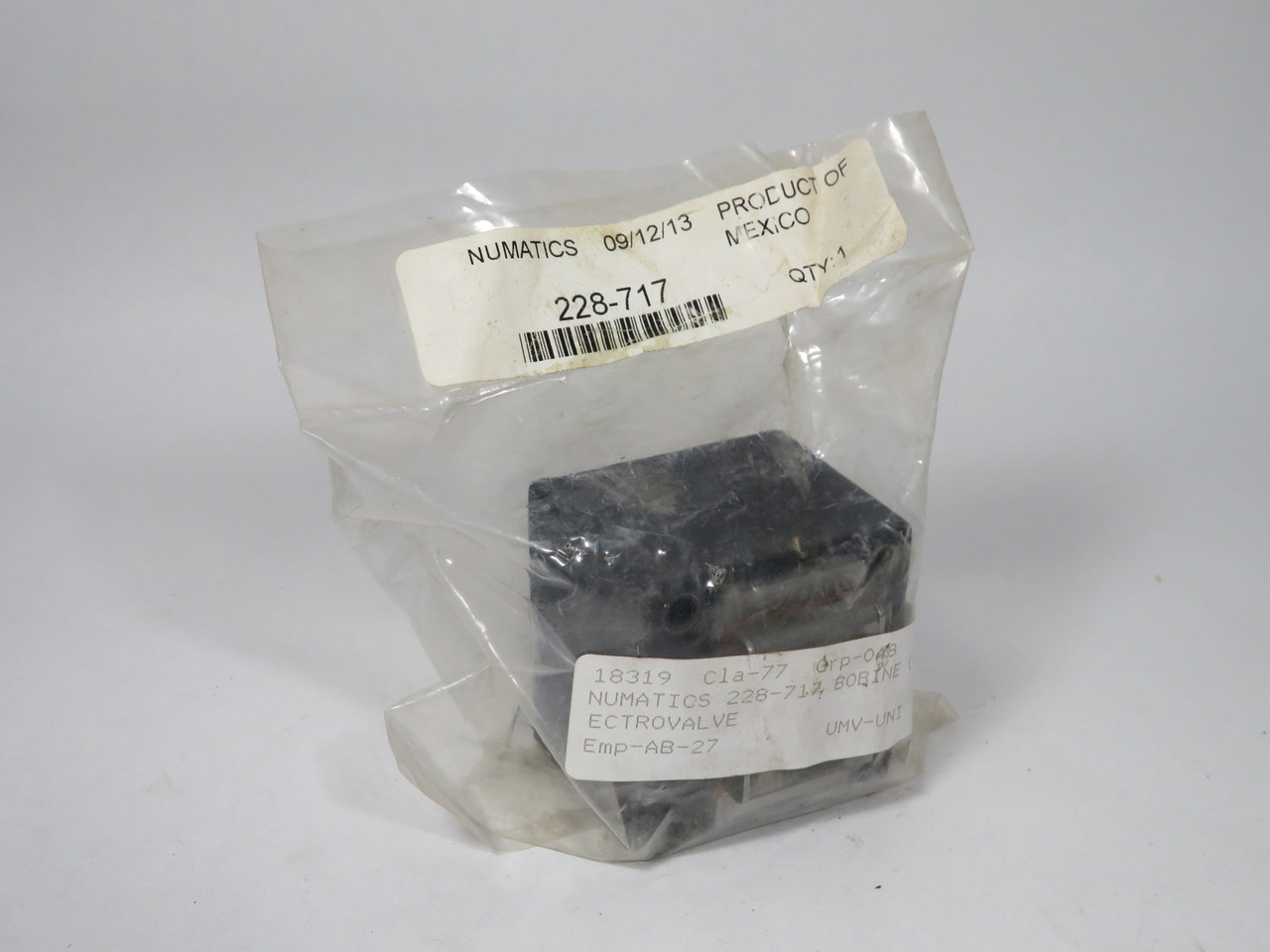 Numatics 228-717 Solenoid Coil 110-120V/60Hz 100-115V/50Hz 0.300A NWB