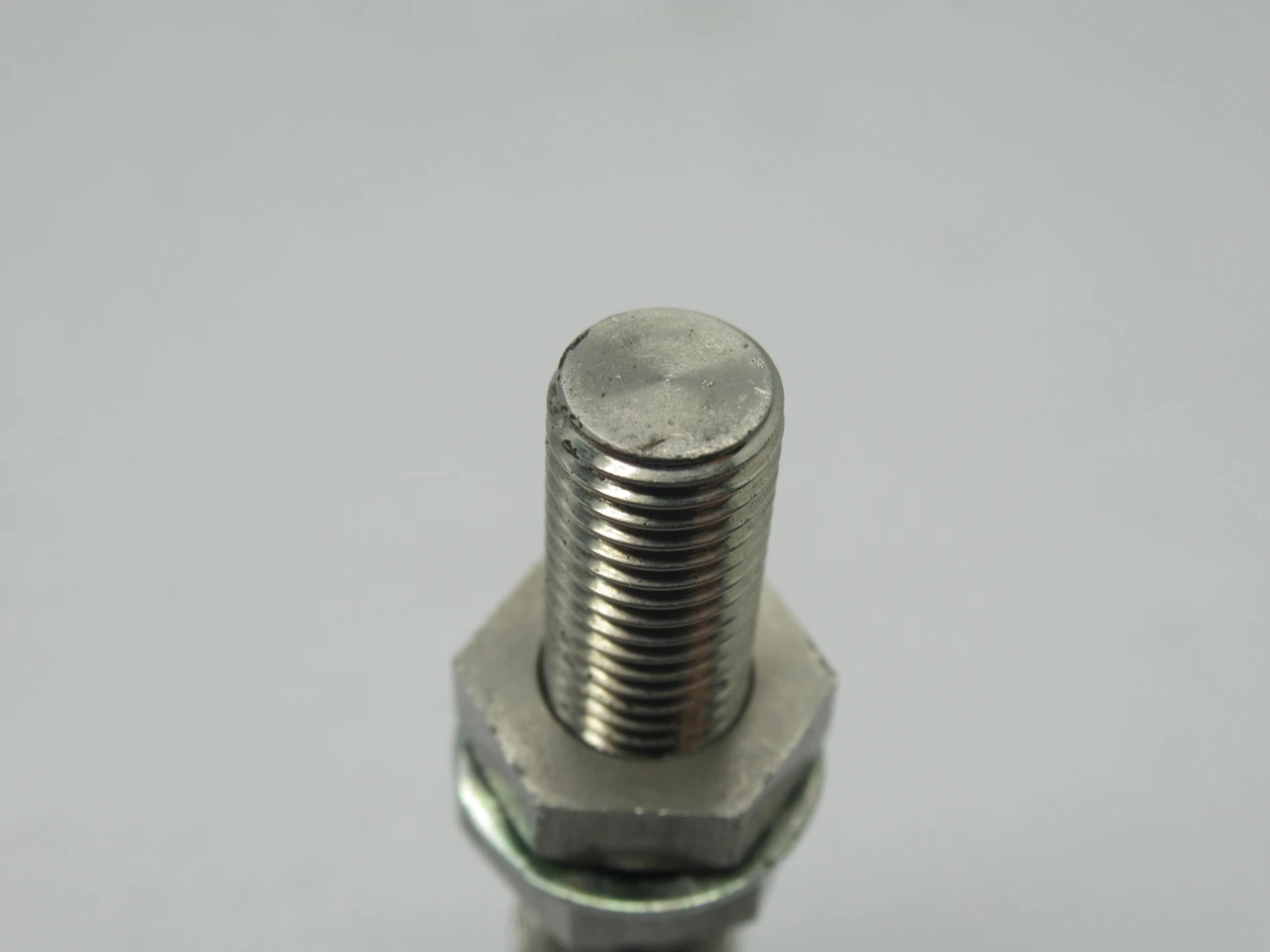 Omron E2FM-X1R5B1-M1 All-Stainless Housing Proximity Sensor 12-24VDC 1.5mm Range USED