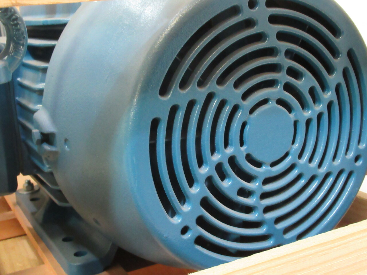 Weg 5/20HP 3.7/15kW 884/1770RPM 575V 254/6T TEFC 3Ph 9.29/24A 60Hz NEW
