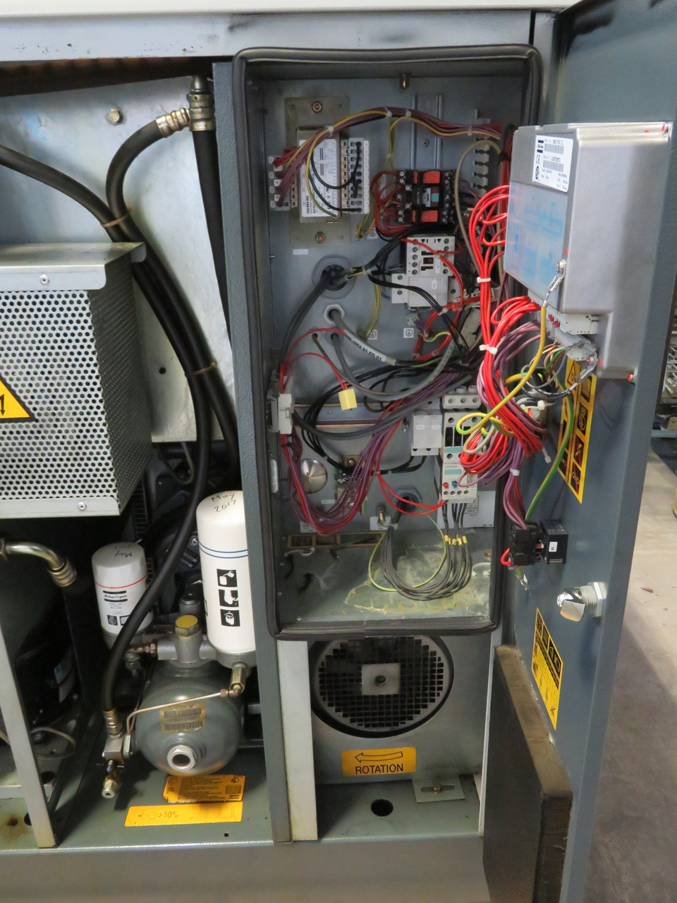 Atlas Copco GA7 Rotary Screw Compressor Type GA7 FF 153 psi 1.06MPa 10HP USED