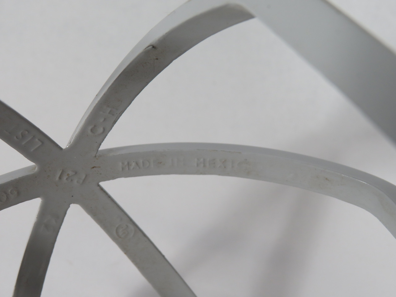 Crouse-Hinds P21 Grey Industrial Light Guard for G24 Globe SHELF WEAR NOP