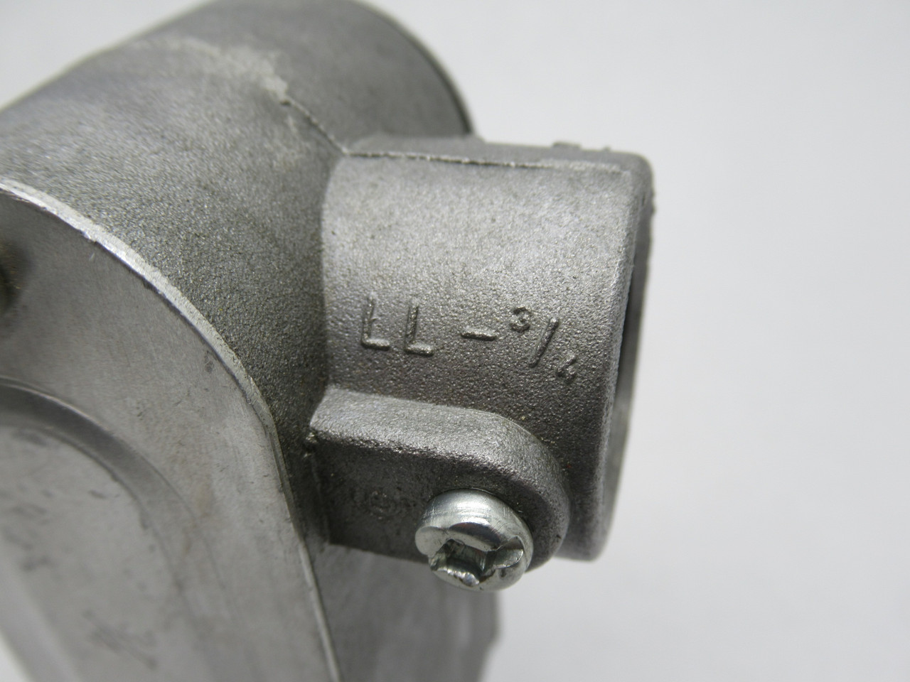 Commander CILRL-3/4 Cast Aluminum Conduit LRL Fitting 3/4" NPT SHELF WEAR NOP