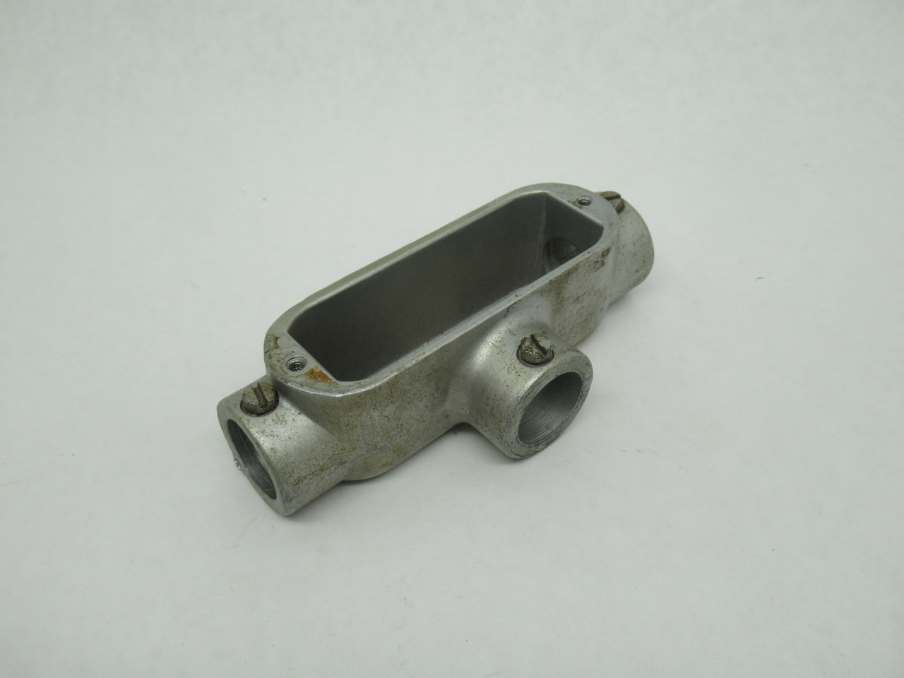 L.E. Mason BT-2 Red Dot Set Screw Conduit Tee Fitting 3/4" USED