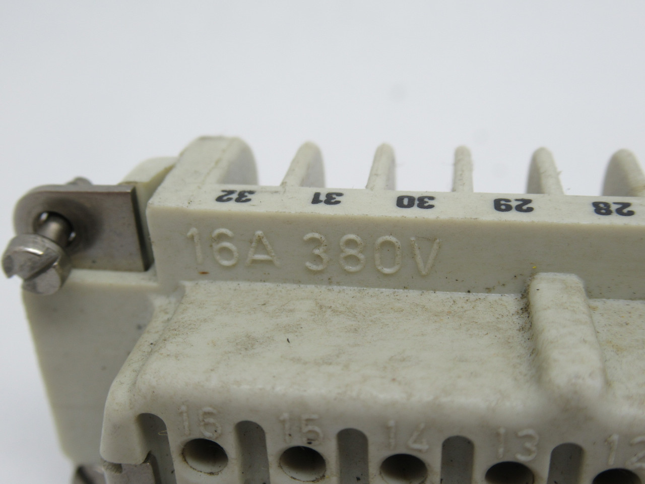Thomas & Betts FS132B Female Connector 16P+G 17-32 16A 600V USED