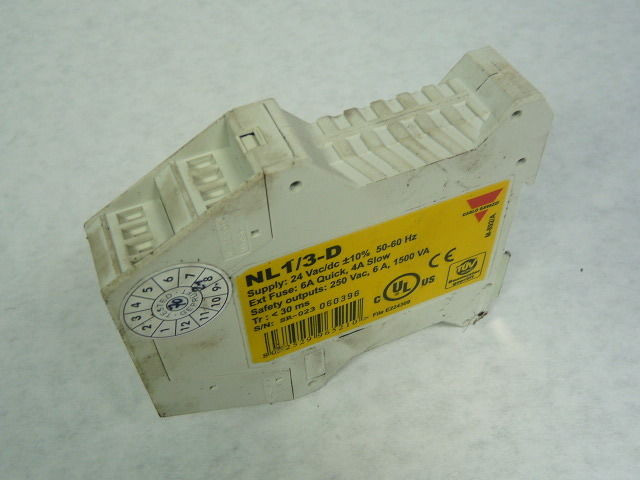 Carlo Gavazzi NL1/3-D Light Curtain Safety Module 24VAC/DC 250V 6A 1500VA USED