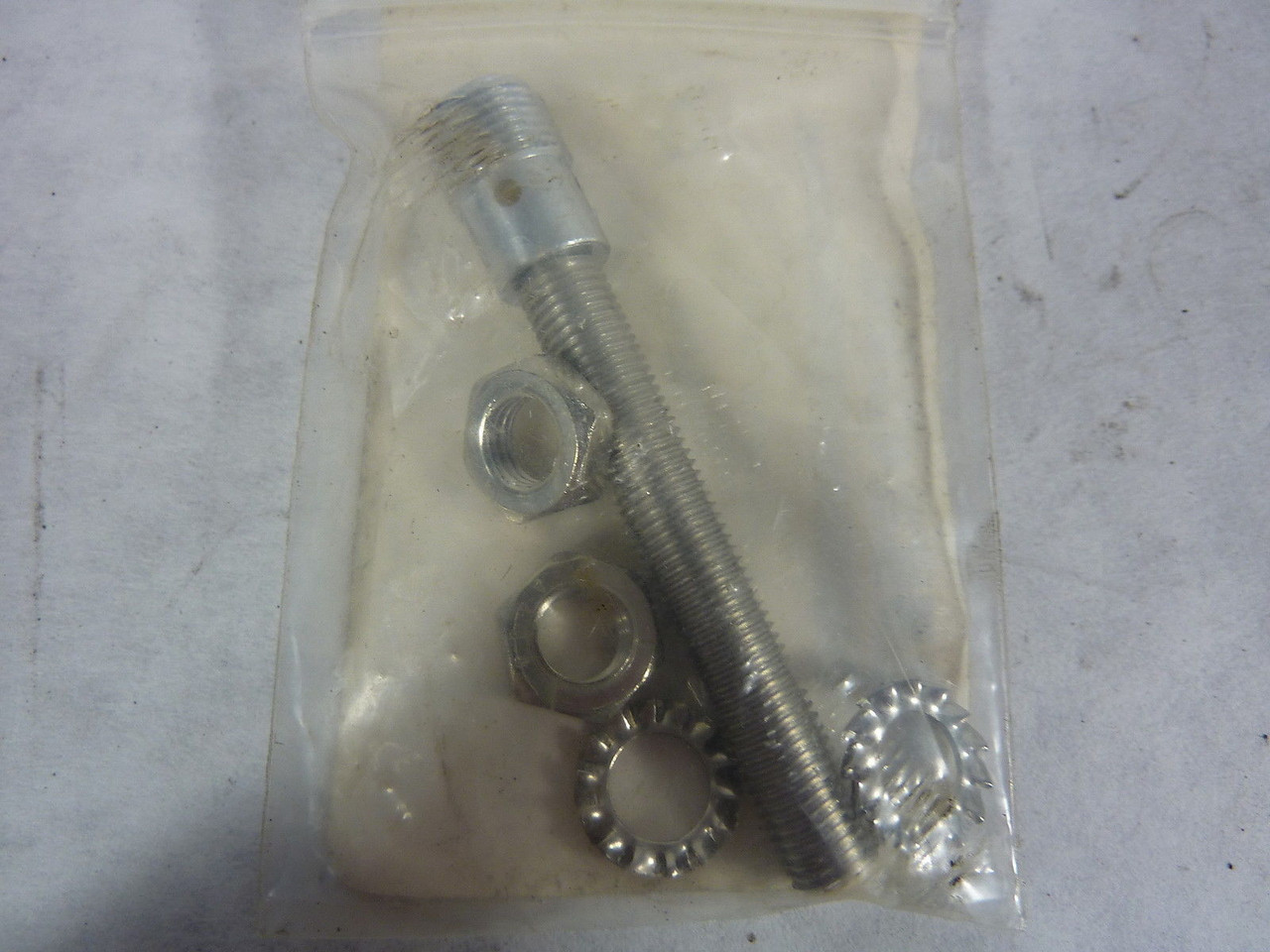 Turck BiL.5-G08-AP6X-H1341 Proximity Sensor 10-30VDC 150mA BAG DAMAGE NWB