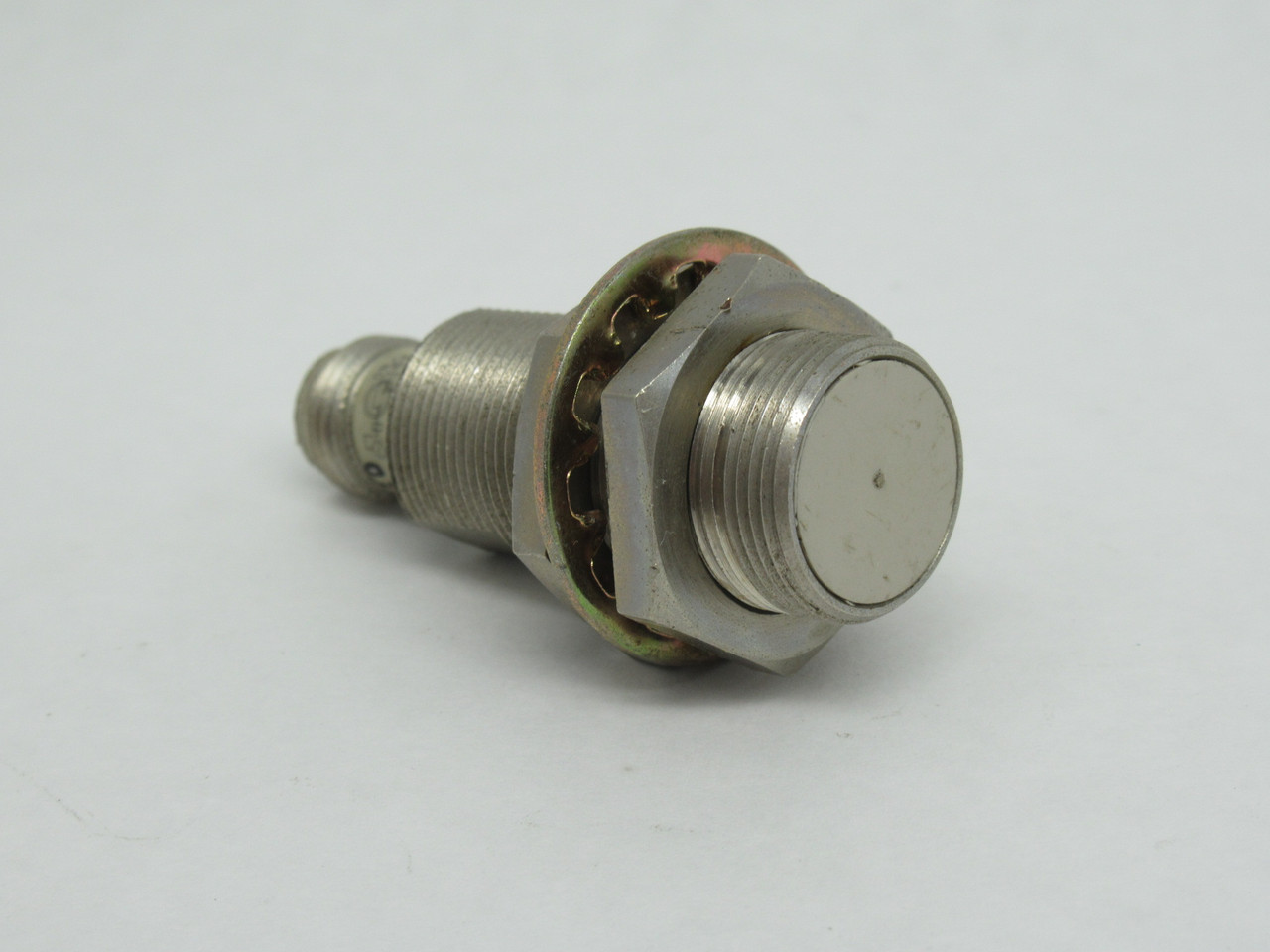 Omron E2E-X5Y1-M4 Inductive Proximity Switch 24-240V 1.8A Make 0.3A Break USED