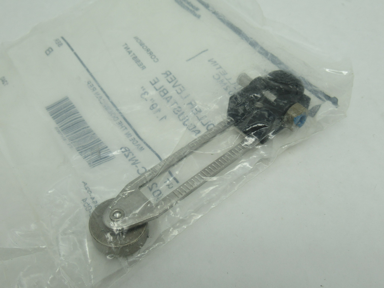 Allen-Bradley 802MC-W2B Series B Adjustable Roller Lever 1.19-3" NWB