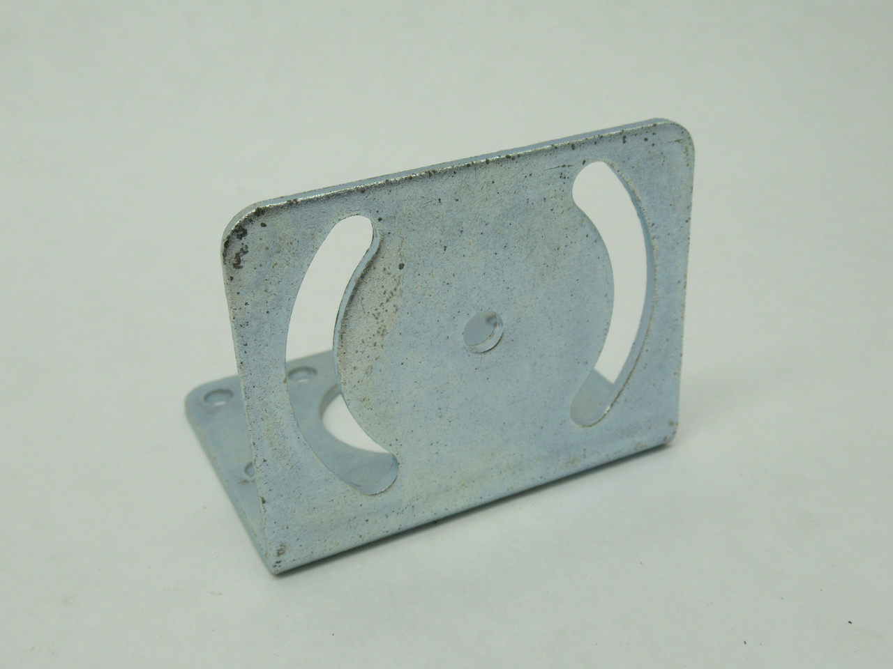 Banner SMB900 Right-Angle Mounting Bracket SHELF WEAR NWB