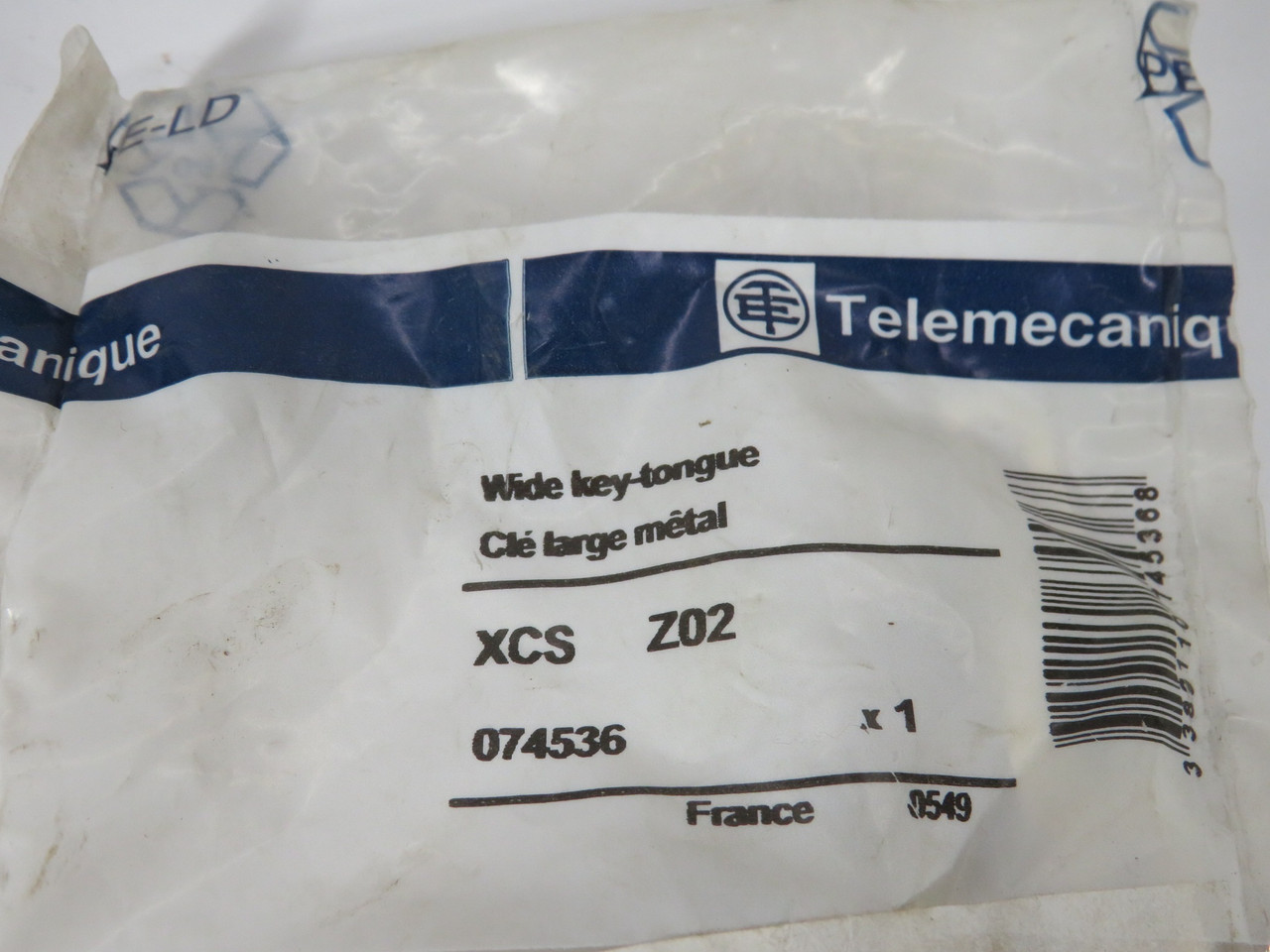 Telemecanique XCSZ02 074536 Safety Switch Wide Key Tongue SHELF WEAR NWB