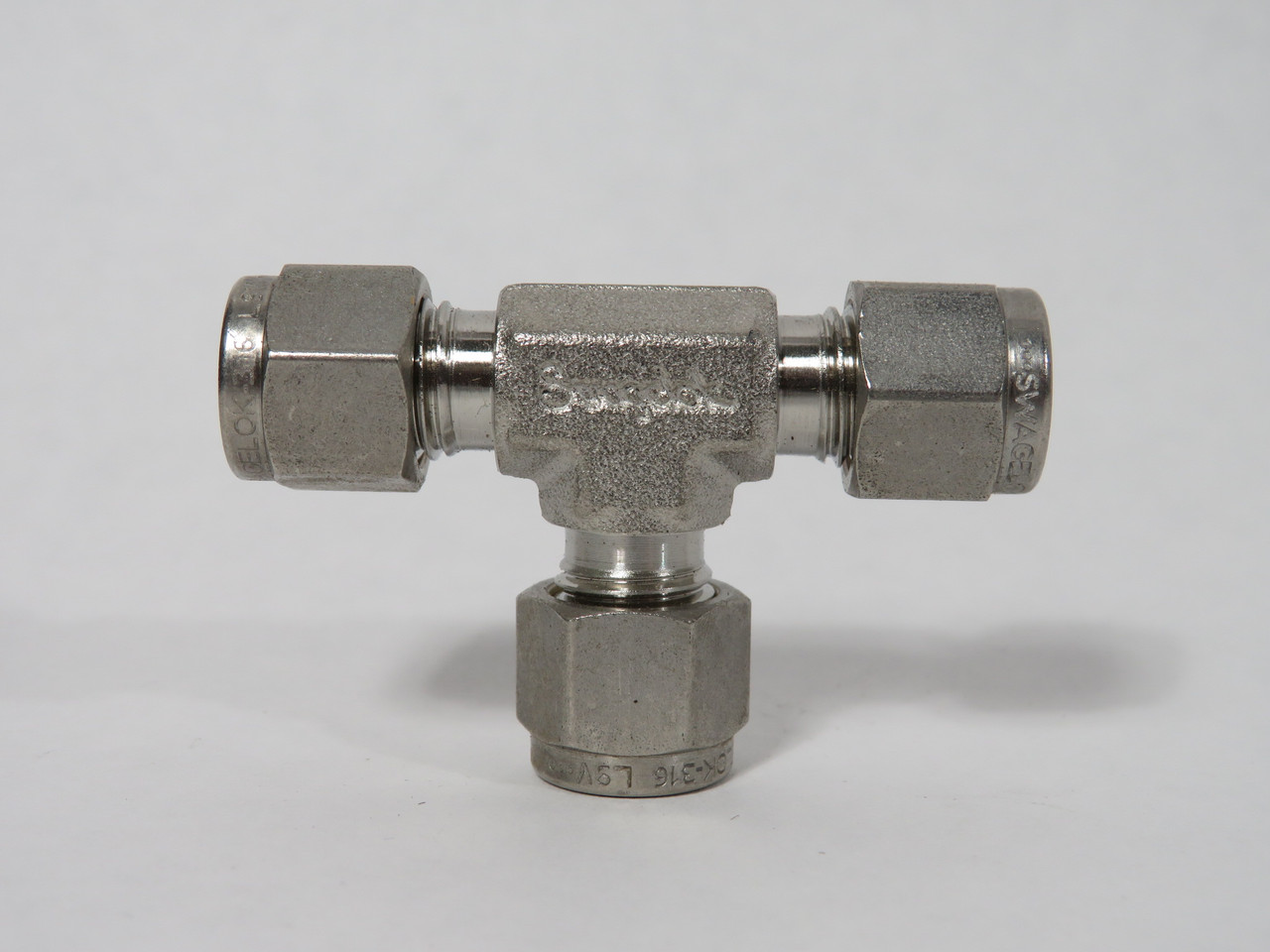 Swagelok SS-400-3 Stainless Steel Union Tee 1/4" Tube OD NOP