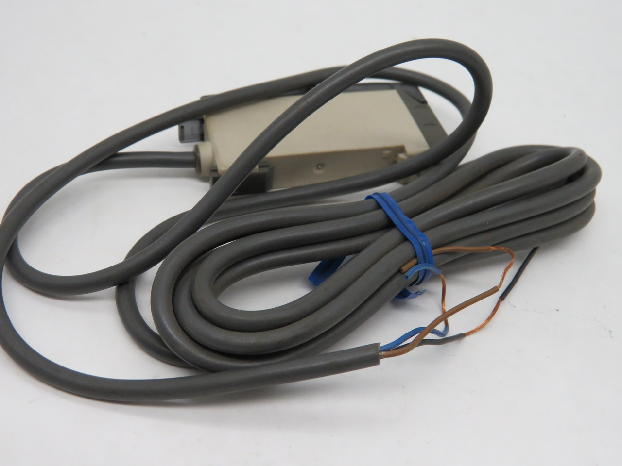 Omron E3X-NT41 Photoelectric Sensor 12-24VDC Shelf Wear NOP