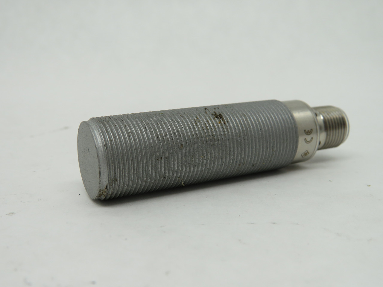 IFM Efector IGR200 Inductive Proximity Sensor 6mm Range USED