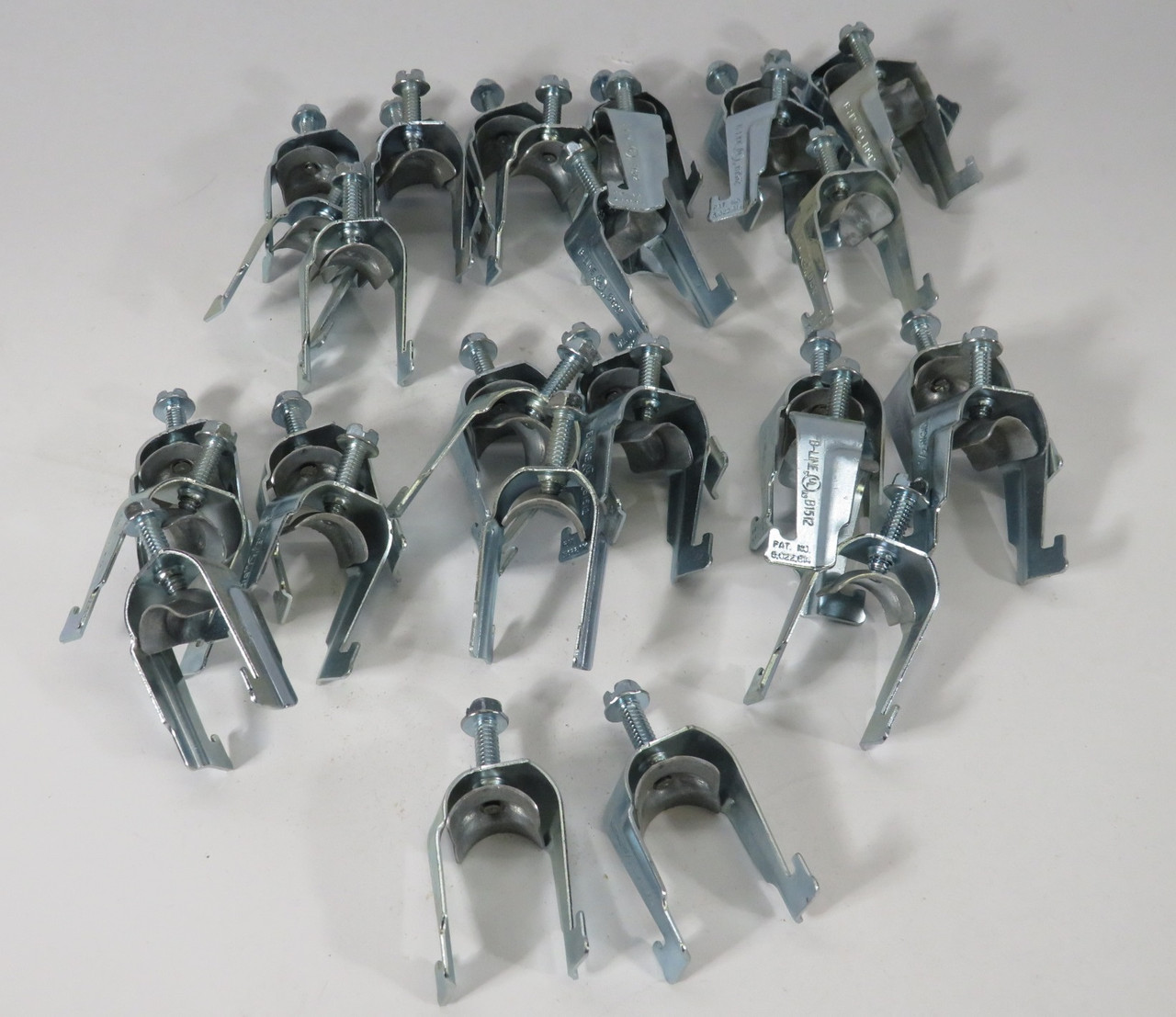 Cooper B1512S B-Line Zinc Plated Pipe Clamp 3/4"EMT 1/2"Rigid Lot/32 BOX DMG NEW