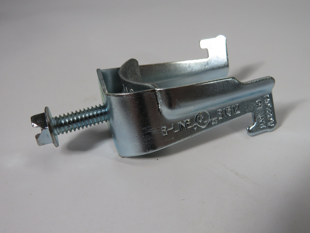 Cooper B1512S B-Line Zinc Plated Pipe Clamp 3/4"EMT 1/2"Rigid Lot/32 BOX DMG NEW