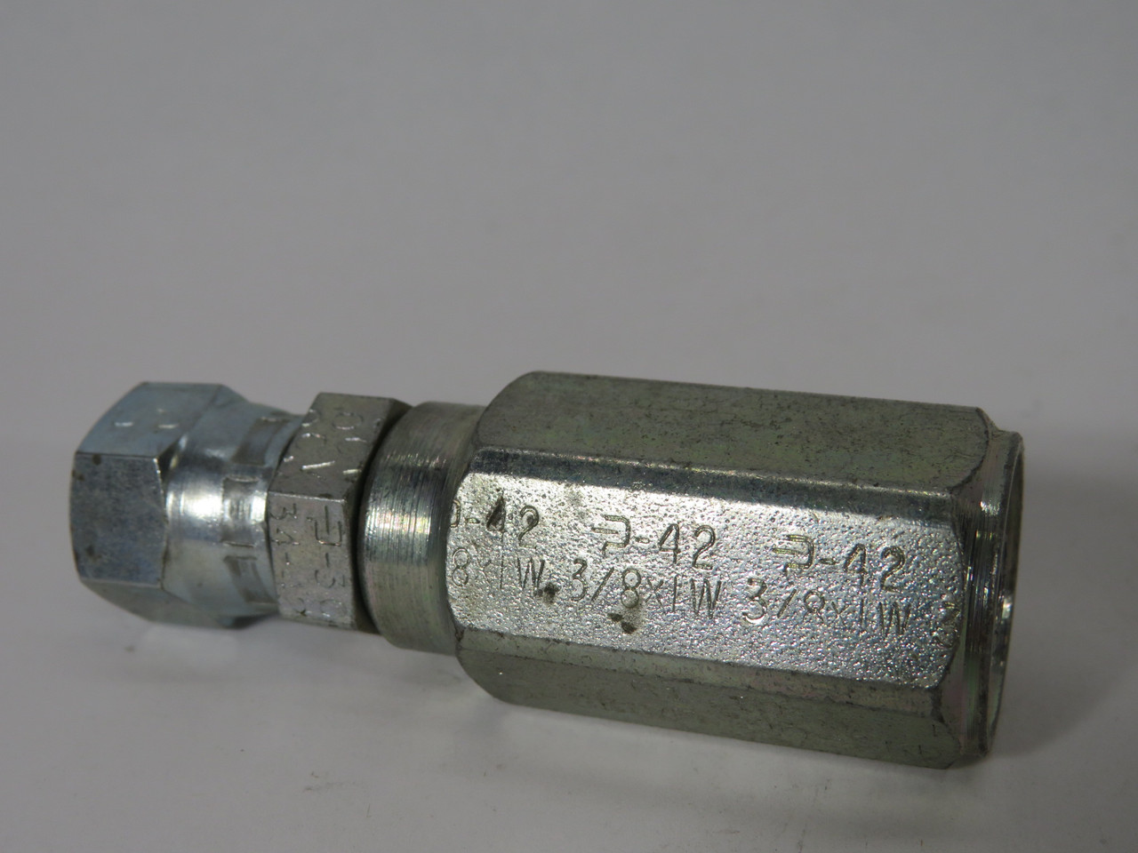 Parker 20142-6-6 Hydraulic Hose Fitting 3/8" Hose 3/8"-18 SHELF WEAR NOP