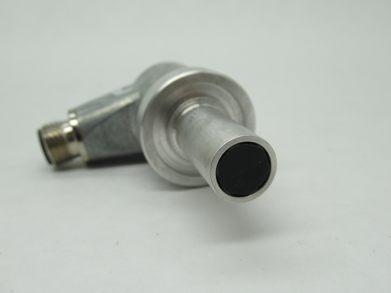 IFM I90001 Inductive Sensor 20-250VAC/DC 300mA 26mm Probe Length 3000 psi NO NEW