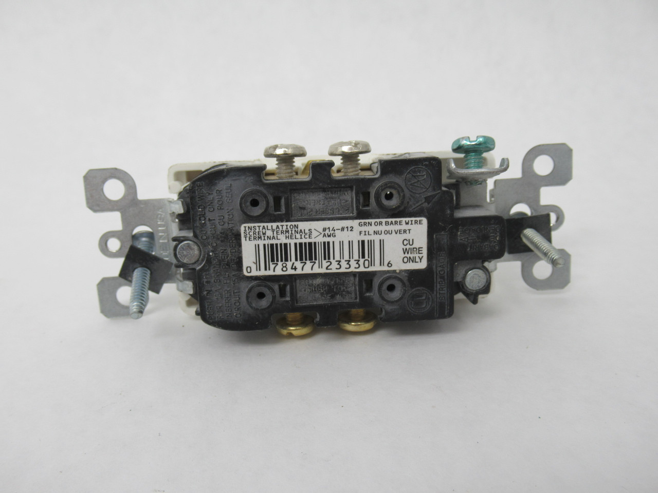 Leviton 5325-W Duplex Receptacle 15A 125V 3W 2P 5-15R White USED