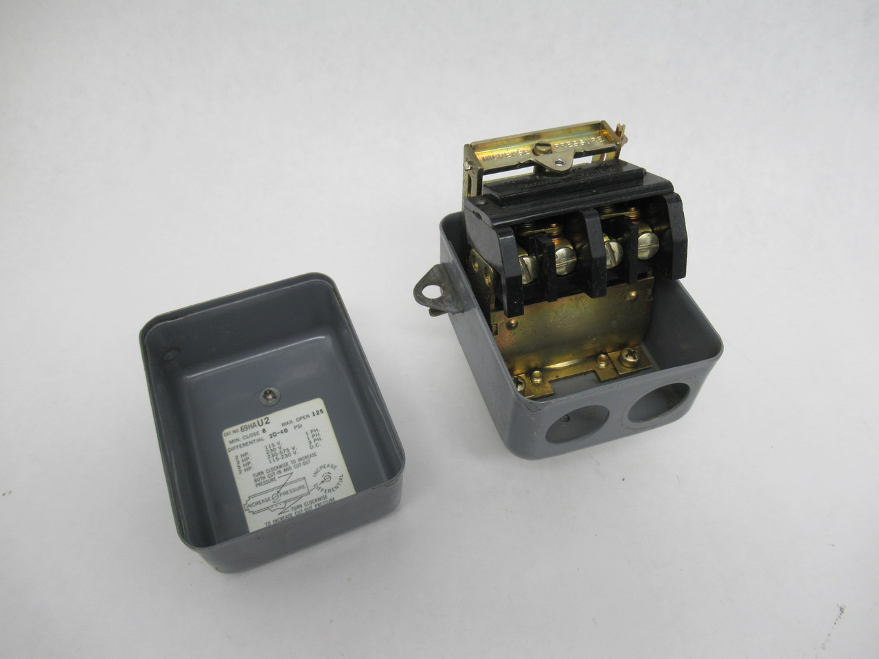 Furnas 69HAU2 Pressure Switch 20-40 psi Differential 2/3/5HP 1/3Ph USED