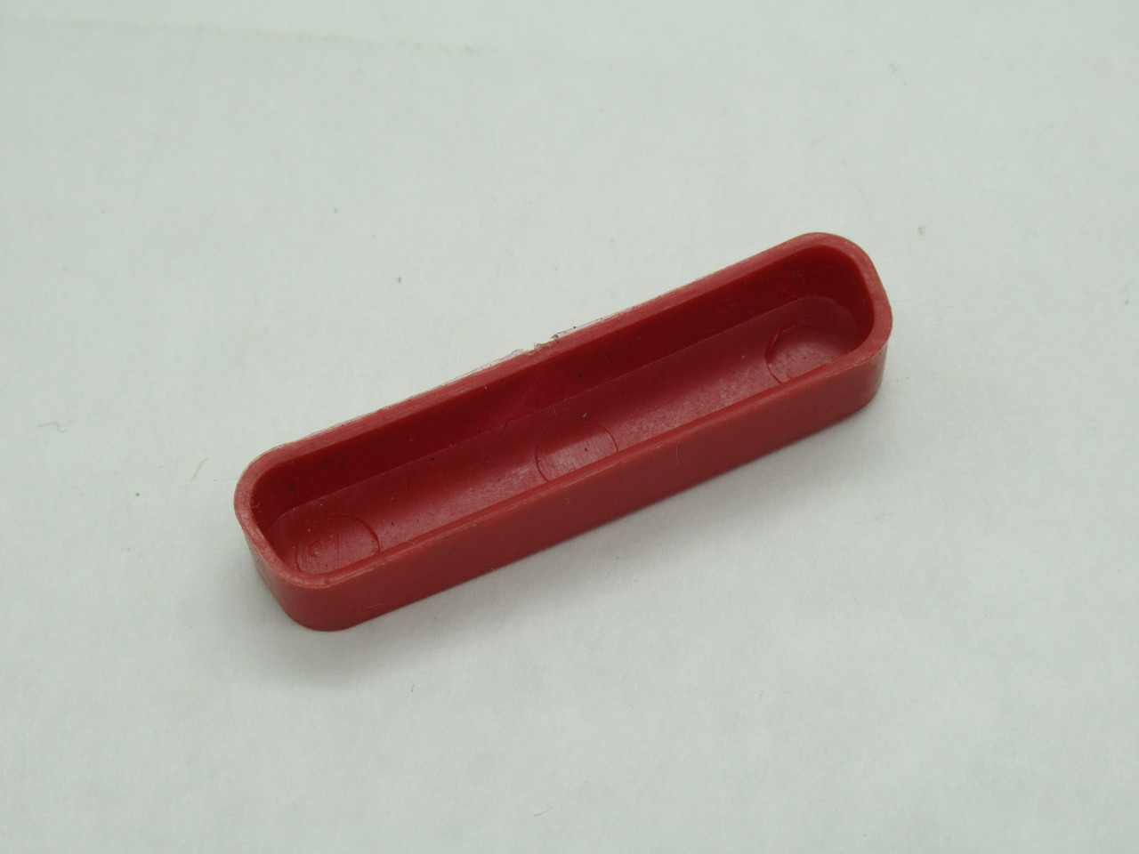 Cannon DB-59-20RC Red D-Subminiature Dust Cap Lot of 14 NOP