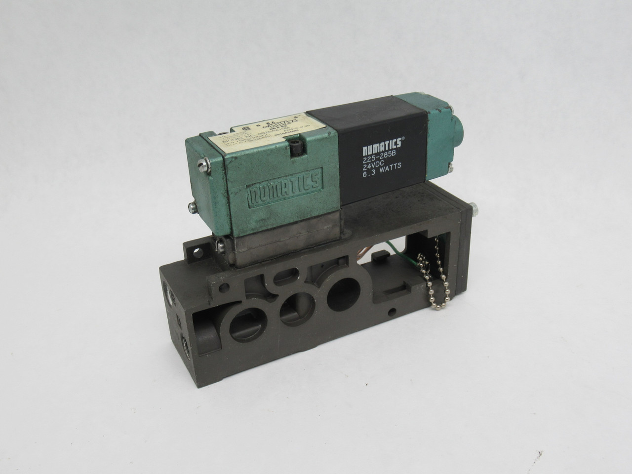 Numatics 082SA415M Solenoid Manifold Assembly 1/4" NPT 24VDC w/ Exhaust USED