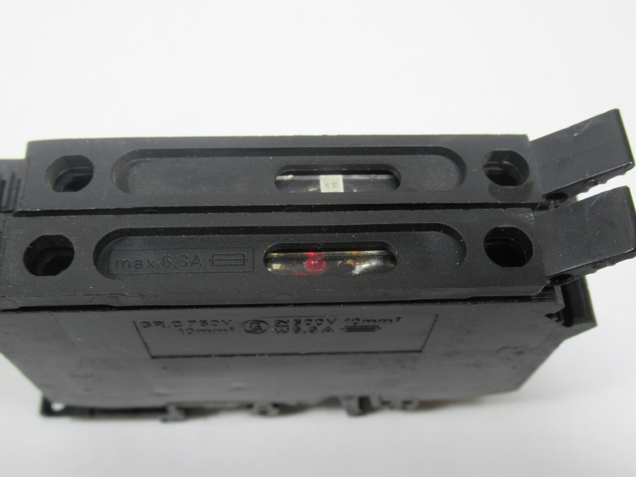 Phoenix Contact UK 6.3-HESILED 24 Fuse Terminal Block 15-30V Lot of 30 USED