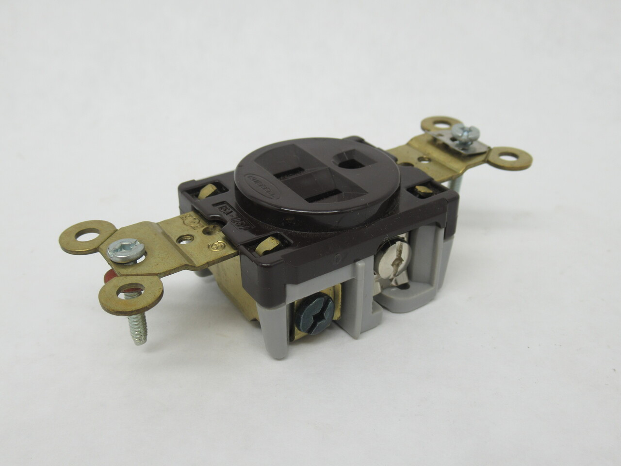 Hubbell HBL5261CN Straight Blade Single Receptacle 15A 125V 3W 2P SHELF WEAR NOP